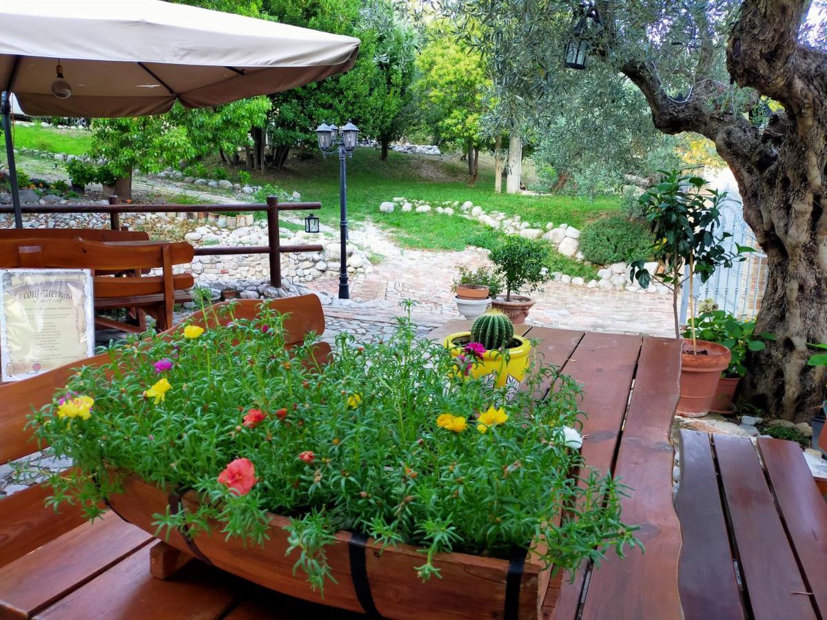 Casale Del Sole Bed & Breakfast Cepagatti Eksteriør bilde