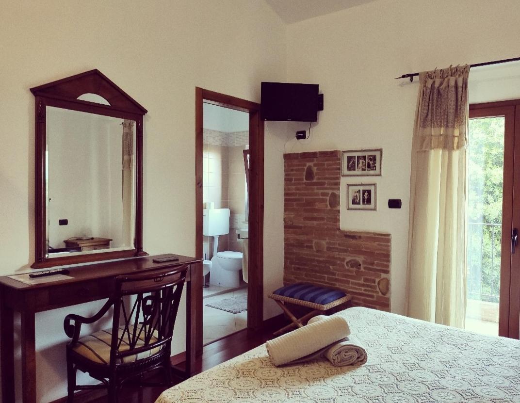 Casale Del Sole Bed & Breakfast Cepagatti Eksteriør bilde