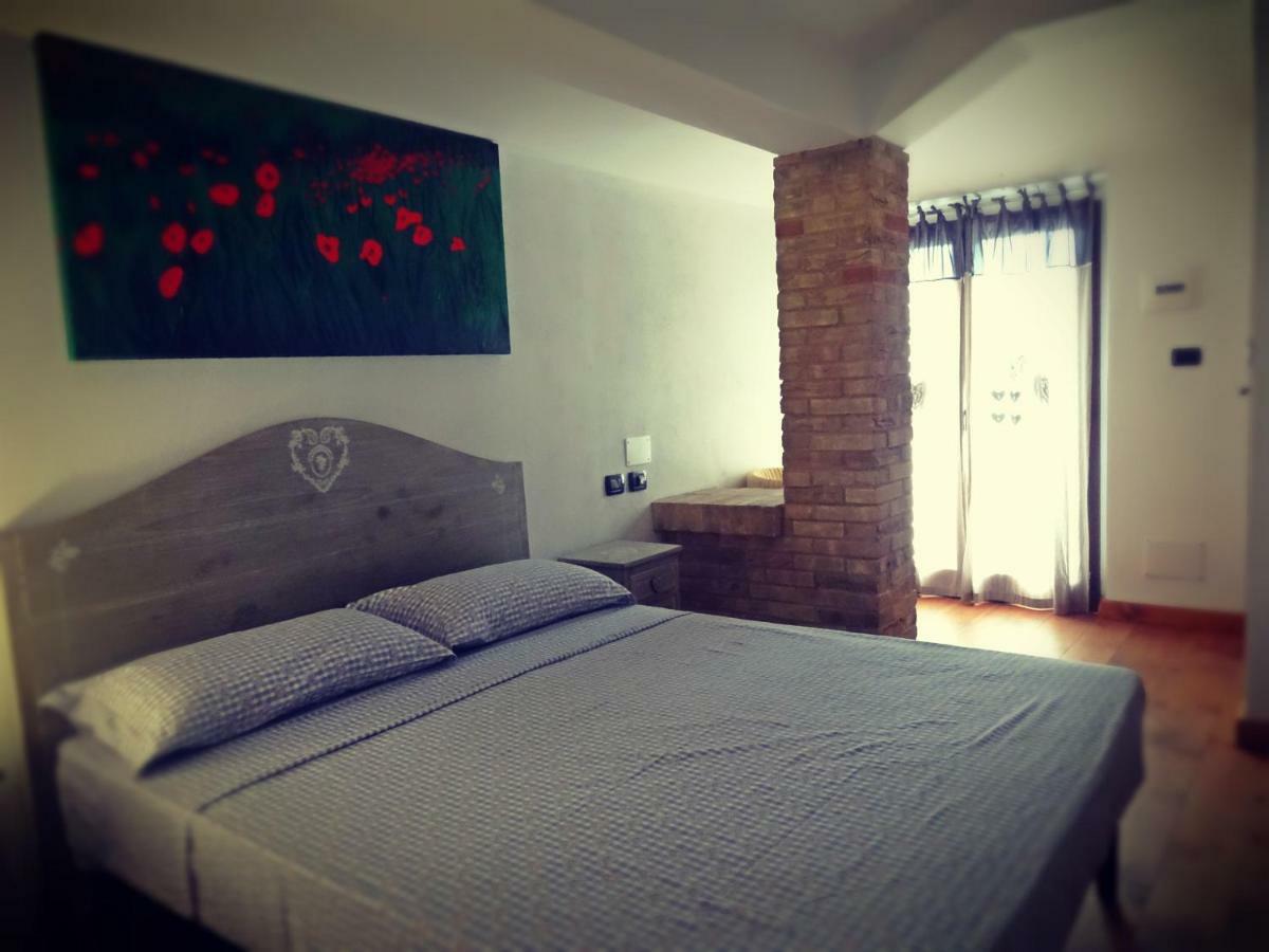 Casale Del Sole Bed & Breakfast Cepagatti Eksteriør bilde