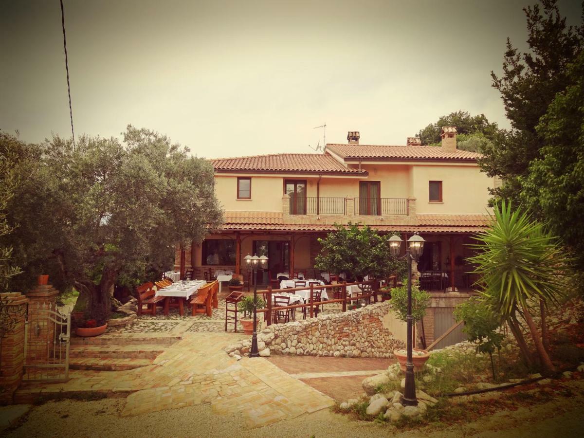 Casale Del Sole Bed & Breakfast Cepagatti Eksteriør bilde