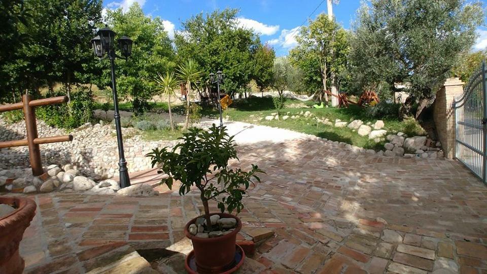 Casale Del Sole Bed & Breakfast Cepagatti Eksteriør bilde