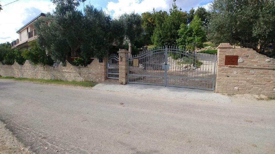 Casale Del Sole Bed & Breakfast Cepagatti Eksteriør bilde